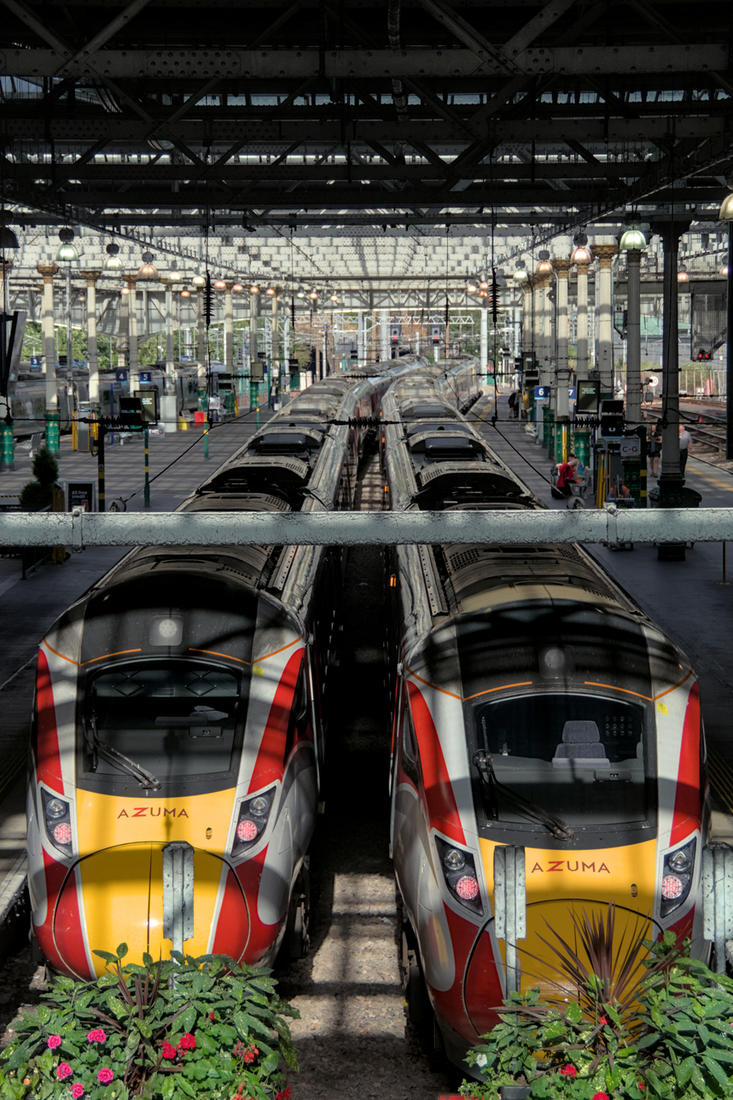 Edinburgh Waverley - 2 LNER Azuma Trains
